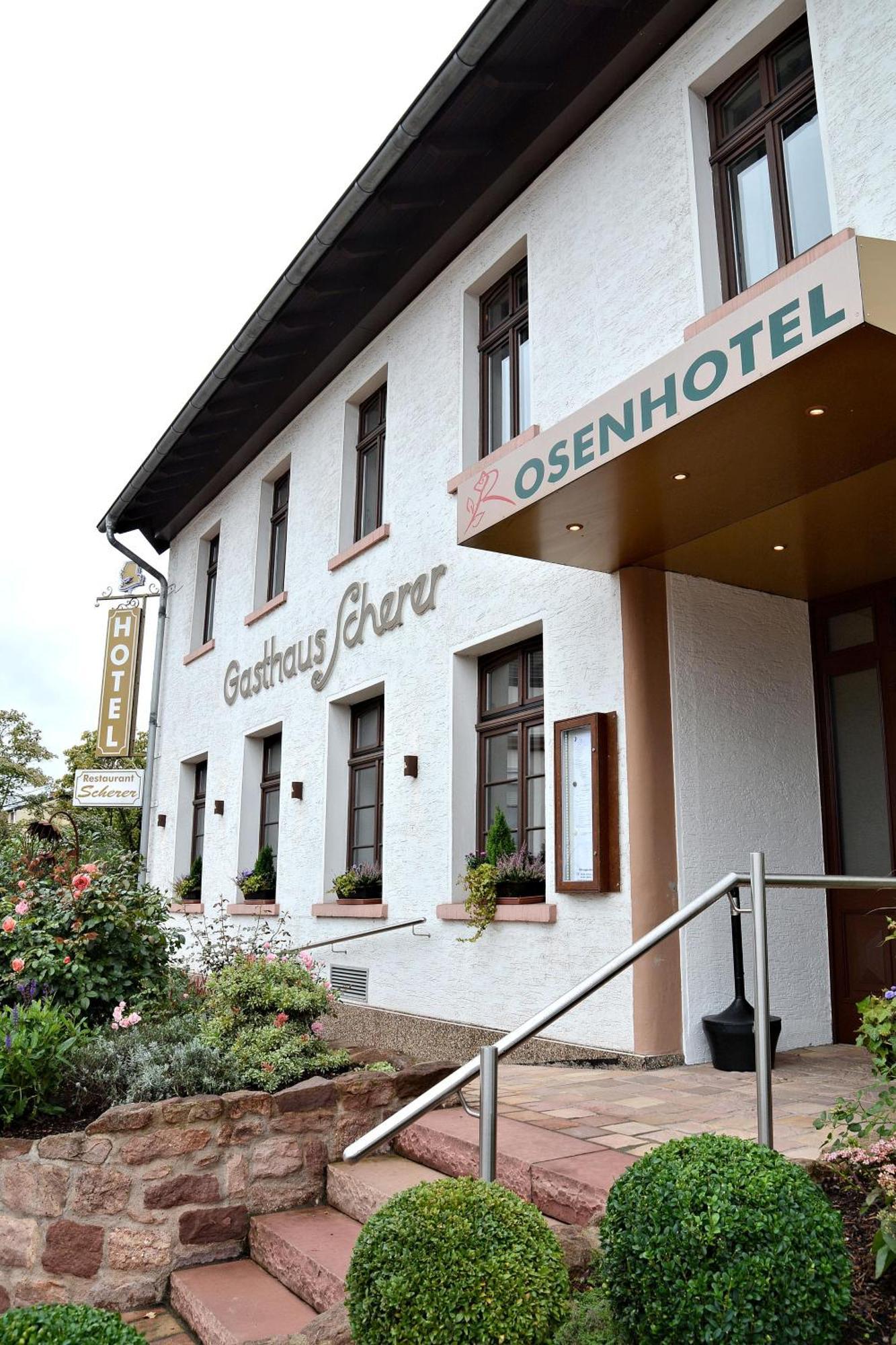 Rosenhotel Scherer Schiffweiler Exterior foto